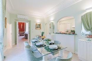 The Duchess Chambers, the Luxury Grand 3 bedrooms Hotel in Capannori