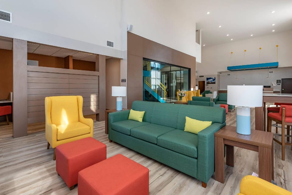 Comfort Suites Colorado Springs East - Medical Center Area Hotel in Colorado Springs