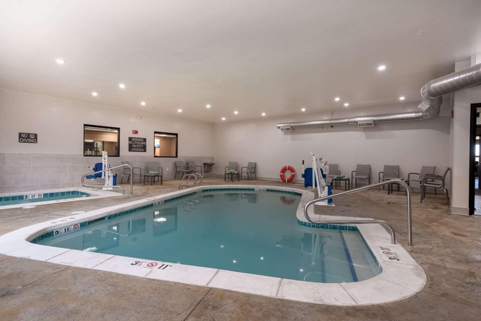 MainStay Suites Colorado Springs East - Medical Center Area Hotel in Colorado Springs