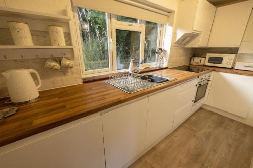 The Cottage On the Common Lodge in Malvern Hills District
