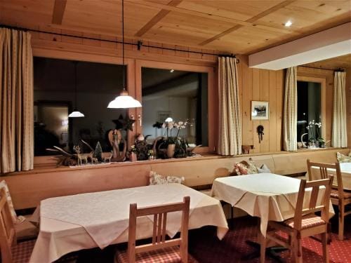 Pension Waldhof Hotel in Lech