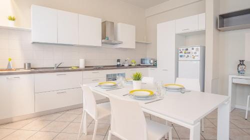 Sweet Lake Apartment - Italian Homing Hotel in Sirmione