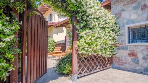 Endless Summer Sirmione - Italian Homing Hotel in Sirmione