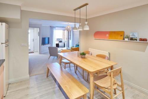 Host & Stay | 'Salty' Seaview Hotel in Saltburn-by-the-Sea