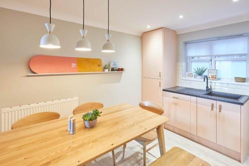 Host & Stay | 'Salty' Seaview Hotel in Saltburn-by-the-Sea