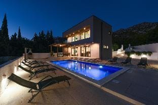 Villa Royal Promons ZadarVillas Hotel in Zadar County