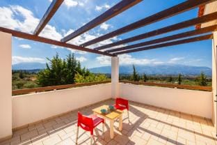 Villa Nikolas: Large Private Pool, A/C, WiFi                                                         Hotel in Crete