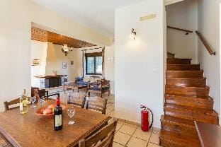 Villa Kefalas: Large Private Pool, A/C, WiFi                                                         Hotel in Crete