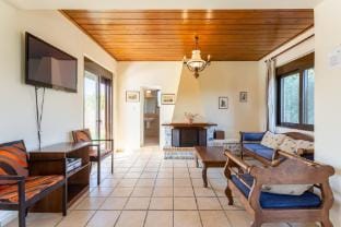 Villa Kefalas: Large Private Pool, A/C, WiFi                                                         Hotel in Crete