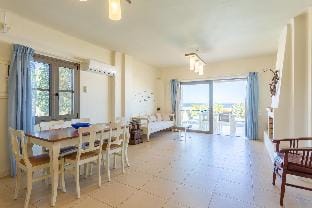 Villa Almira: Large Private Pool, Walk to Beach, Sea Views, A/C, WiFi, Car Not Required              Hotel in Panormos in Rethymno