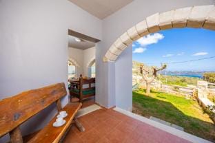 Villa Neria: Large Private Pool, Sea Views, A/C, WiFi                                                Hotel in Crete