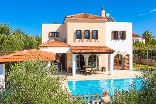 Villa Eva: Large Private Pool, A/C, WiFi                                                             Hotel in Crete