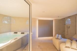 Villa Ida in Lenno with 3 bedrooms and 2.5 bathrooms Hotel in Lenno