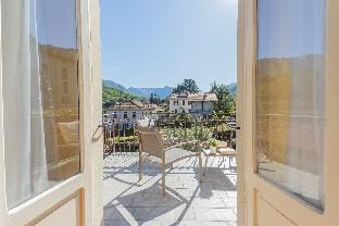 Villa Ida in Lenno with 3 bedrooms and 2.5 bathrooms Hotel in Lenno