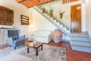 Villa Le Balze: Large Private Pool, WiFi                                                             Hotel in Emilia-Romagna