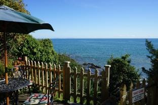 The Cottage - Sea Views, Direct Access to Beach, Pet Friendly Hotel in Amroth