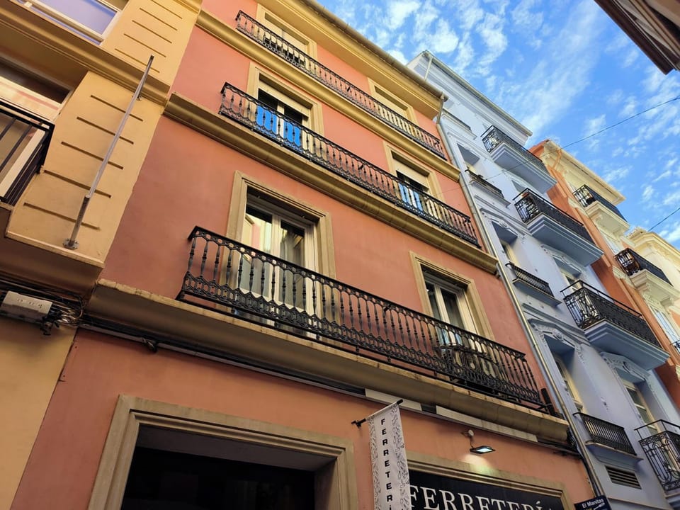 Flats Friends Nave Hotel in Valencia