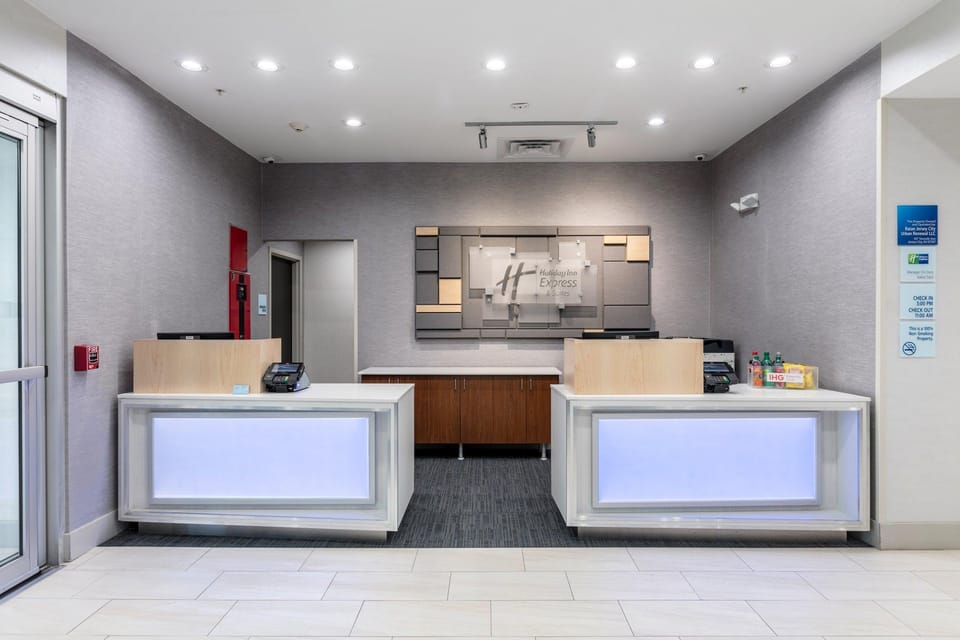 Holiday Inn Express & Suites Jersey City North - Hoboken By IHG Hotel in Secaucus