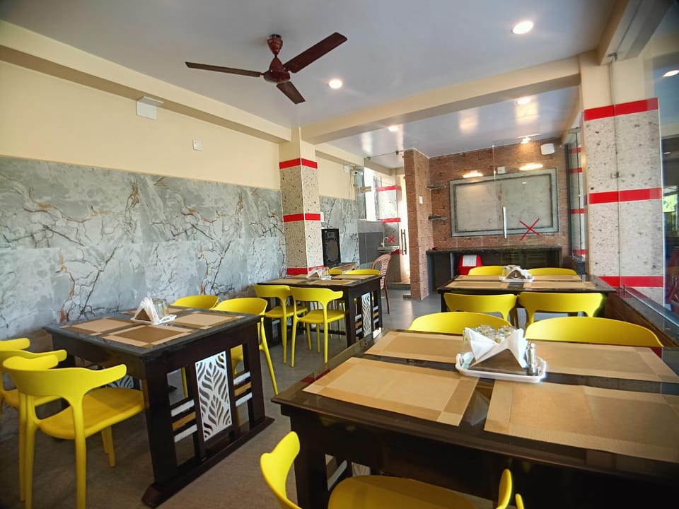 BLUESTONE HOTEL & RESTAURANT Hotel in West Bengal