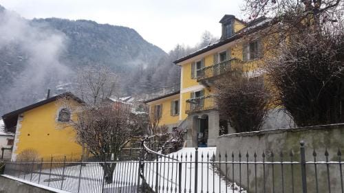 B&B DELL'ANTICA OSTERIA -Varzo Hotel in Canton of Valais