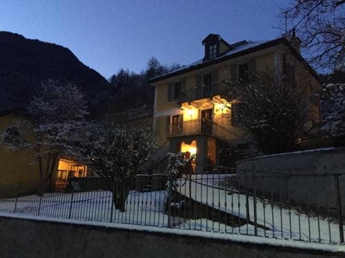 B&B DELL'ANTICA OSTERIA -Varzo Hotel in Canton of Valais