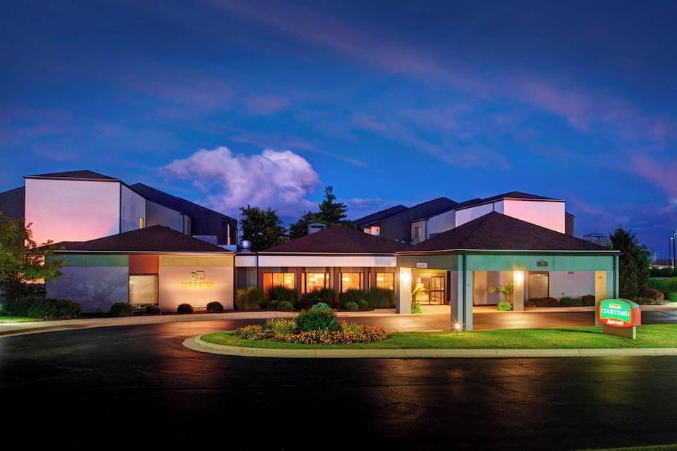 Courtyard by Marriott Dayton South/Mall Hotel in Miamisburg