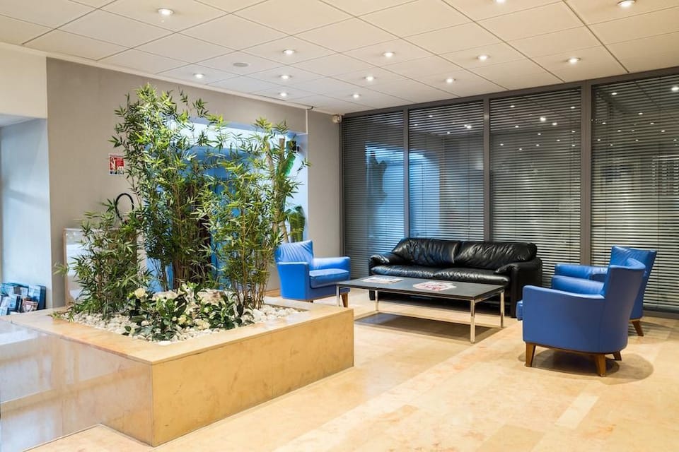 Hotel des Congrès Hotel in Villeurbanne