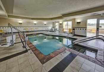 Fairfield Inn & Suites by Marriott Oklahoma City-Warr Acres Hotel in Warr Acres
