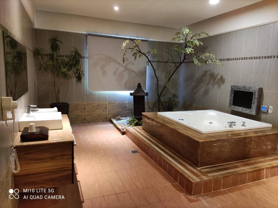 Hot tub