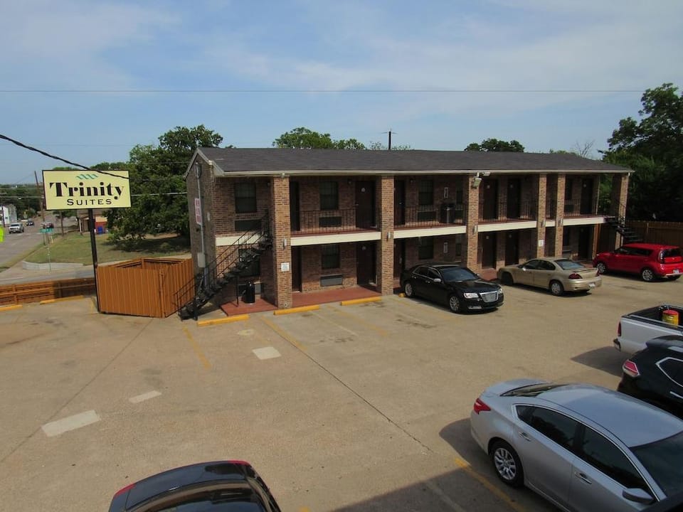 Trinity Suites Downtown Dallas Hotel in Dallas