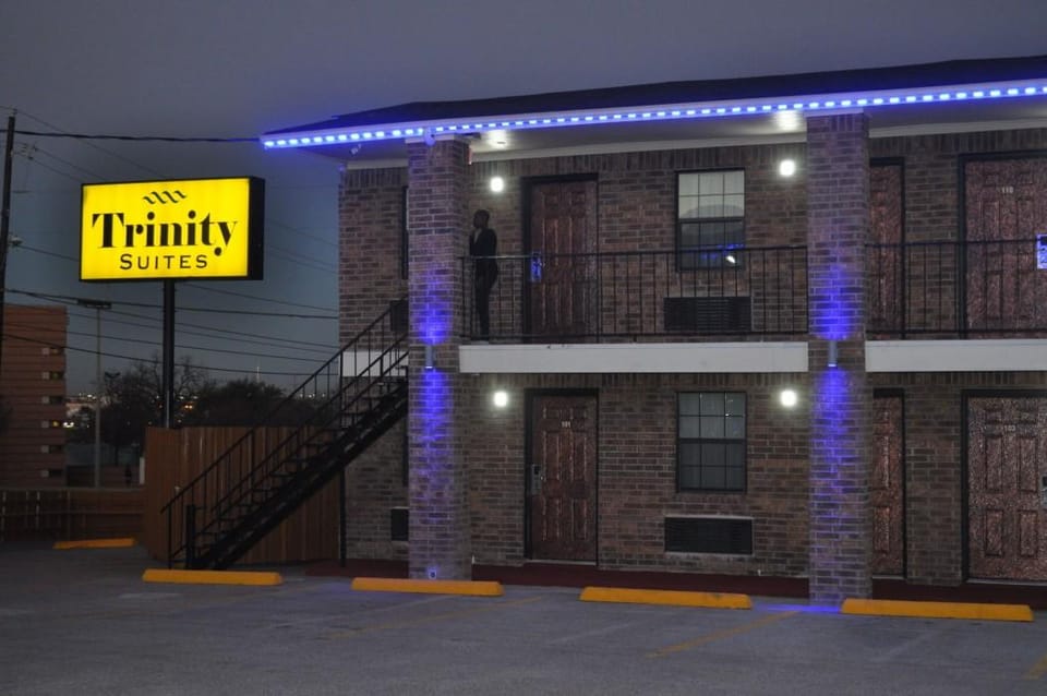 Trinity Suites Downtown Dallas Hotel in Dallas