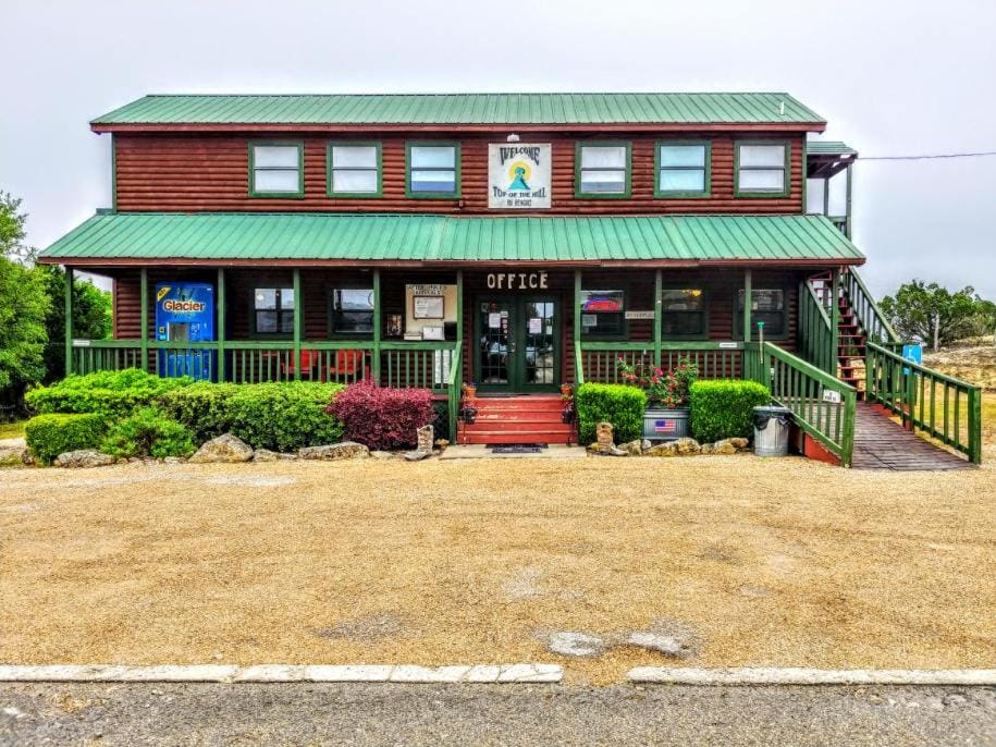 Top of the Hill RV Resort & Cabins Lodge in Rio Grande