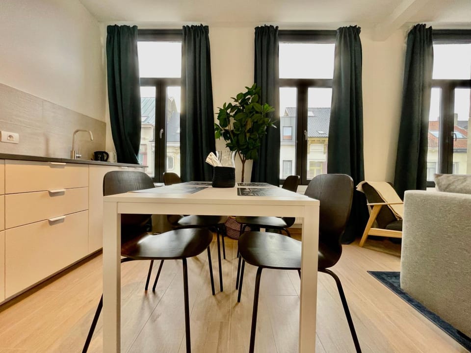 SuitesRus near Fashion District Hotel in Antwerp
