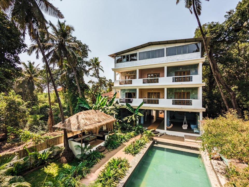 Nalanda Retreat Beach Resort Hotel in Mandrem