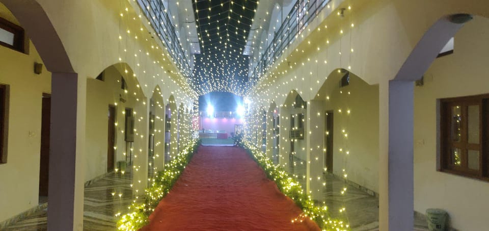Hotel Shivam palace  Hotel in Uttar Pradesh