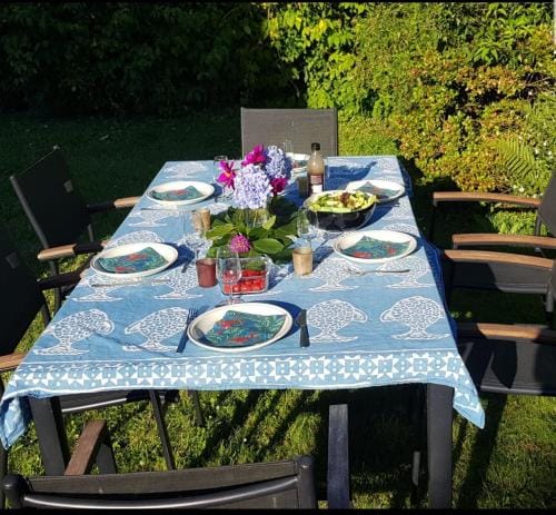 chambre familiale 4 pers SDB partagee sans TV Hotel in Finistere