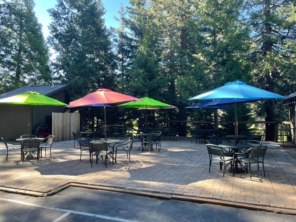 Sierra Woods Lodge Hotel in Sierra Nevada
