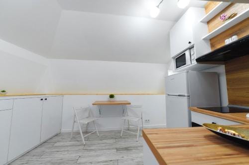 Bella House Apartaments Hotel in Craiova