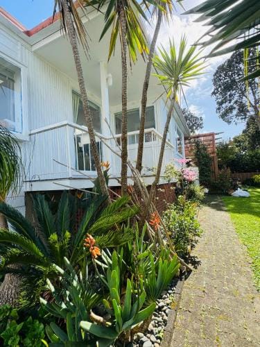 Delight at Golf Hotel in Auckland