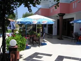 Knossos Hotel in Panormos in Rethymno