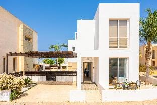 Villa Vitamin Blue in Pernera Hotel in Paralimni
