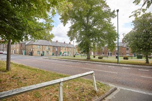 Host & Stay | The Duck Pond Hotel in Durham