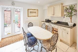 Host & Stay | Rose Cottage Hotel in England