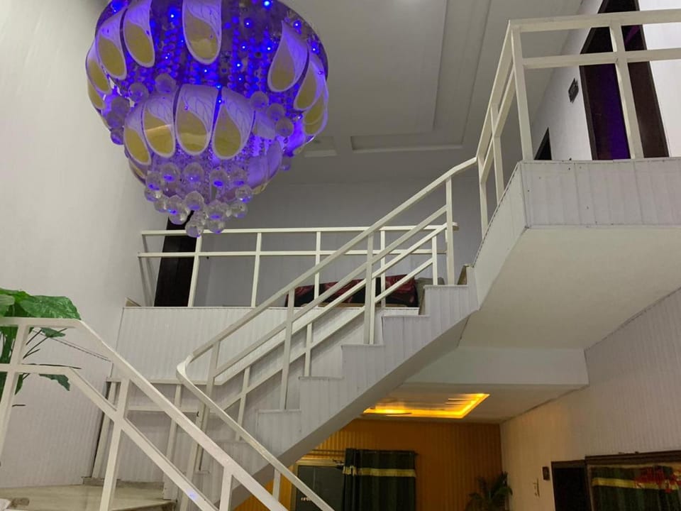 Hotel Paradise Plus Hotel in Punjab