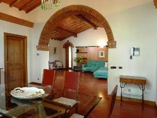 Country house in Chianti with pool ID 32 Hotel in Tuscany