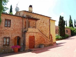 Country house in Chianti with pool ID 37 Hotel in Tuscany