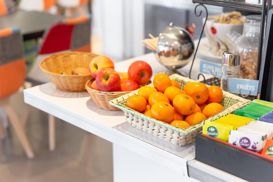 FASTHOTEL ROISSY CDG SUD - Claye Souilly Hotel in Île-de-France