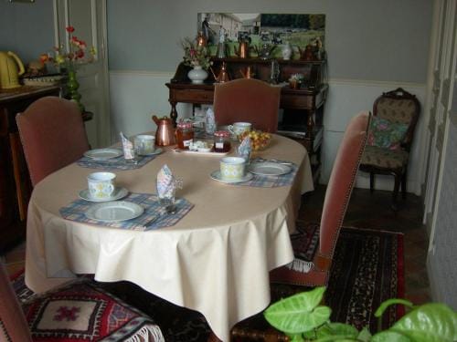 La Ferme Rose Hotel in Cergy
