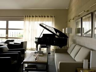 Bar/lounge