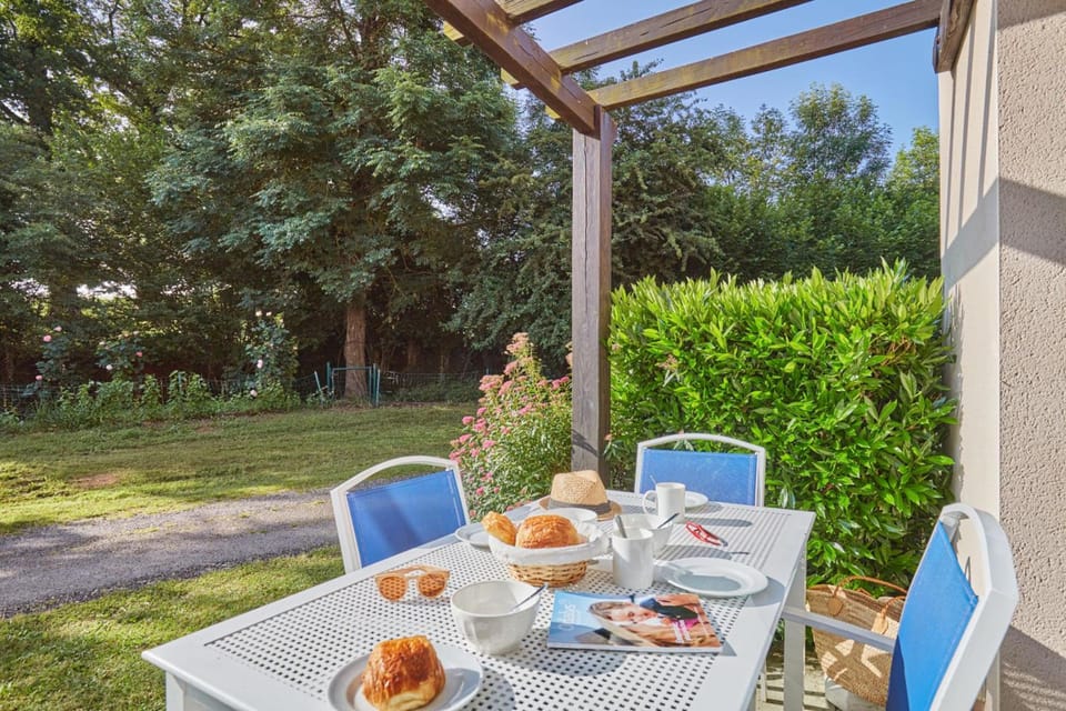 Residence Odalys Le Hameau du Lac Hotel in Auvergne-Rhône-Alpes
